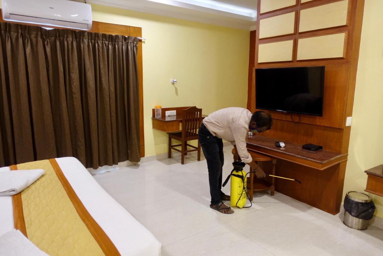 ไอ เรซิเดนซี Hotel ปอนดิเชอรี ภายนอก รูปภาพ