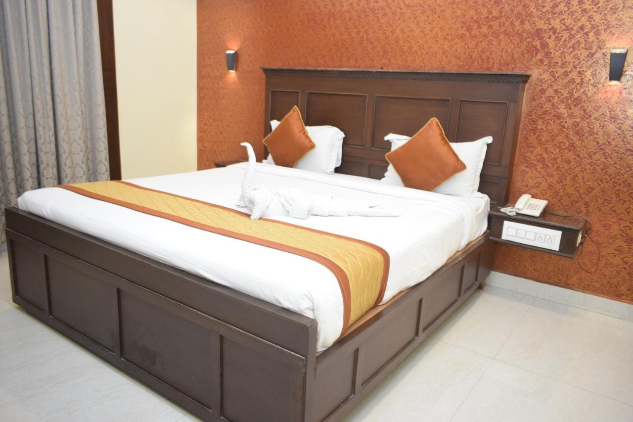 ไอ เรซิเดนซี Hotel ปอนดิเชอรี ภายนอก รูปภาพ