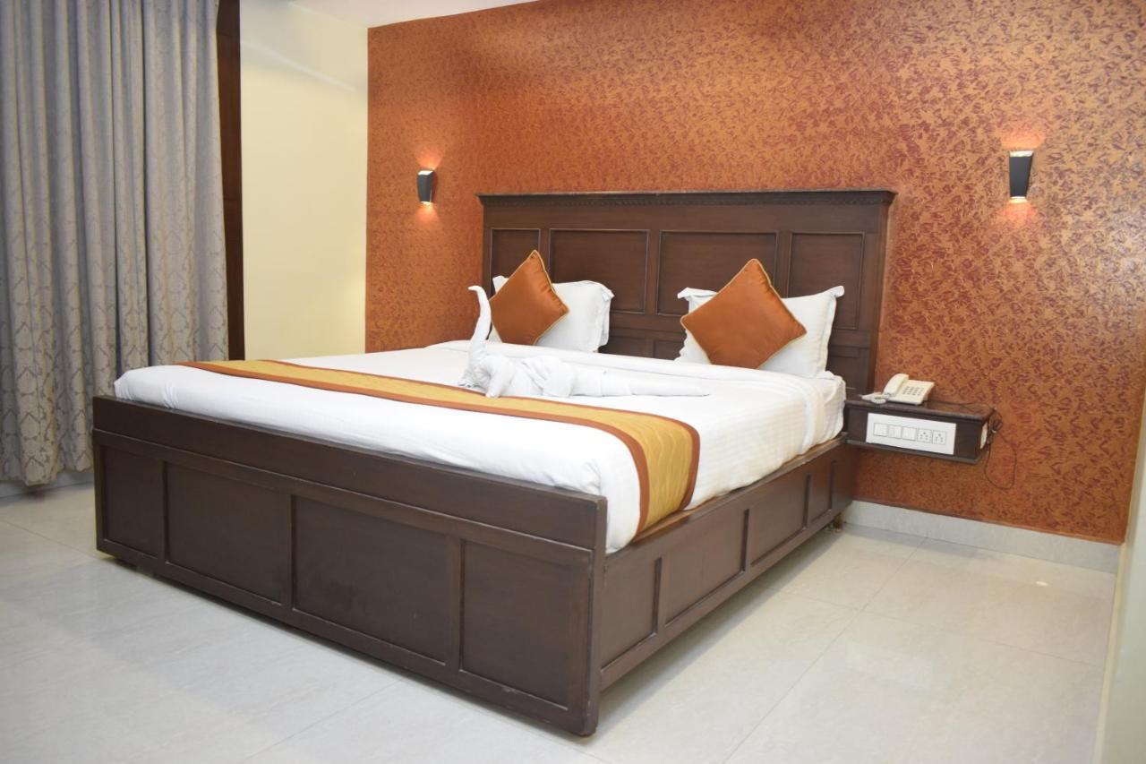 ไอ เรซิเดนซี Hotel ปอนดิเชอรี ภายนอก รูปภาพ