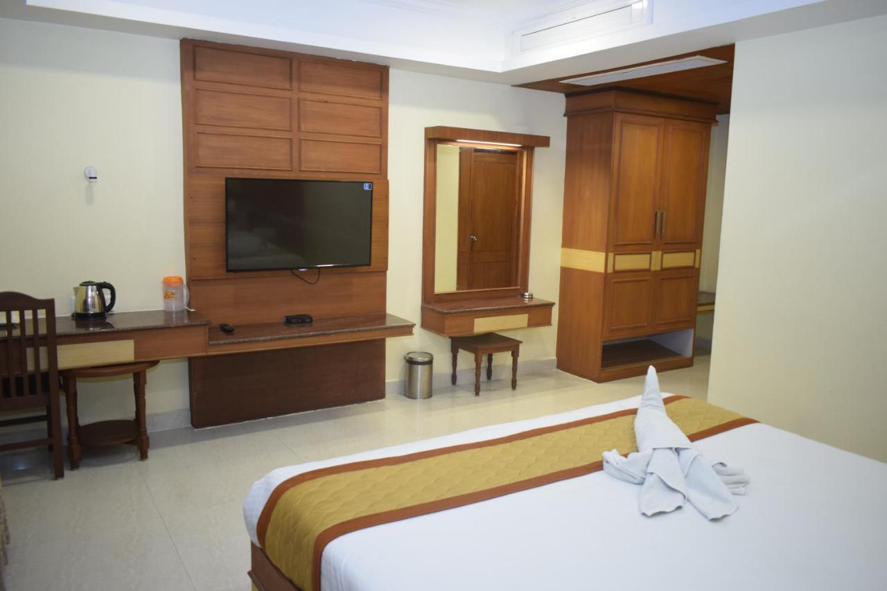 ไอ เรซิเดนซี Hotel ปอนดิเชอรี ภายนอก รูปภาพ
