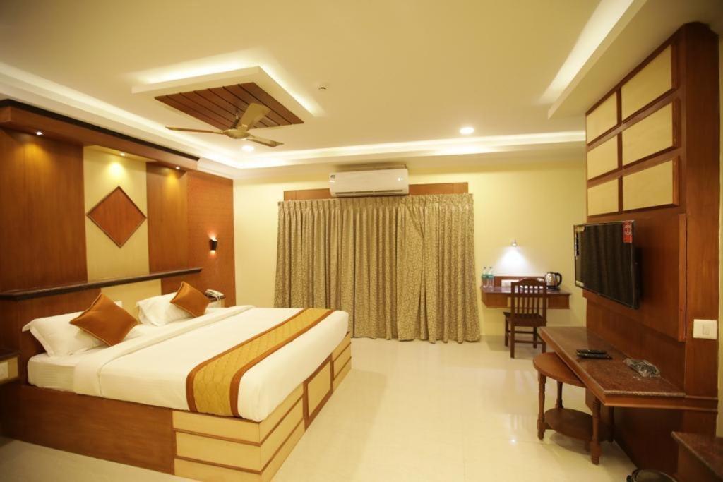 ไอ เรซิเดนซี Hotel ปอนดิเชอรี ภายนอก รูปภาพ