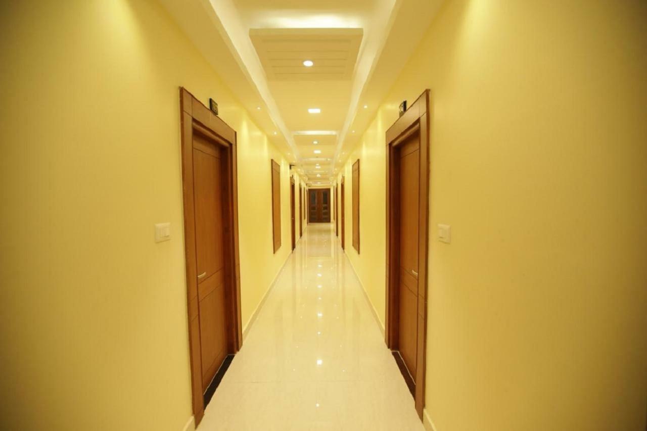 ไอ เรซิเดนซี Hotel ปอนดิเชอรี ภายนอก รูปภาพ