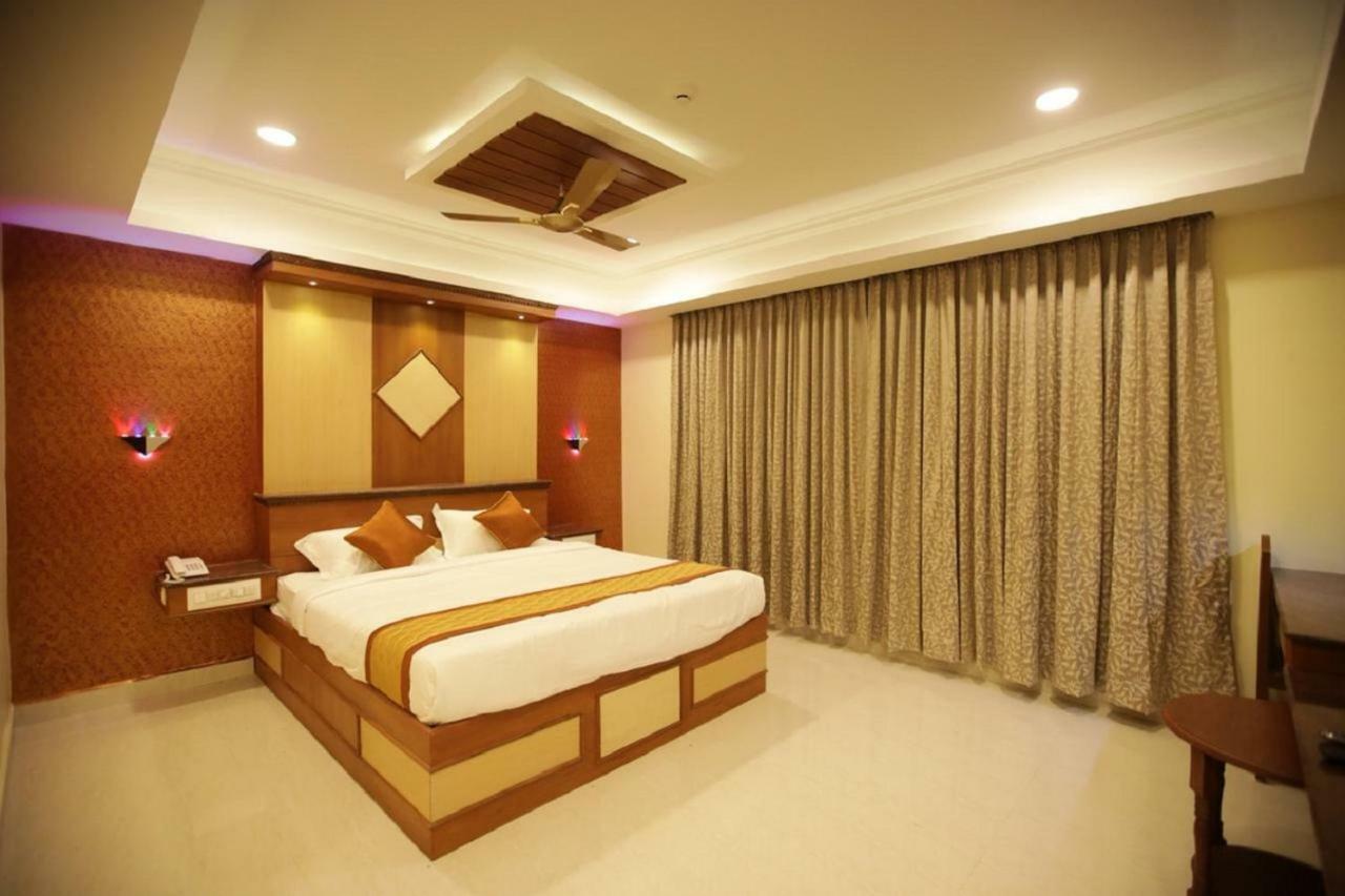 ไอ เรซิเดนซี Hotel ปอนดิเชอรี ภายนอก รูปภาพ